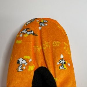 Peanuts Halloween Slippers Size 4-10